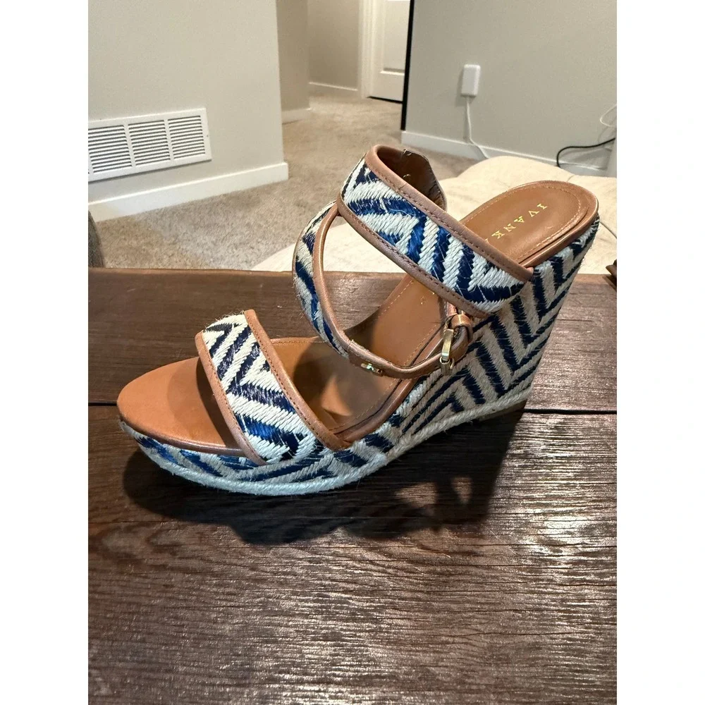 Ivanka Trump‎ Womens Blue White Chevron Espadrille Wedge Sandals Brown 6.5